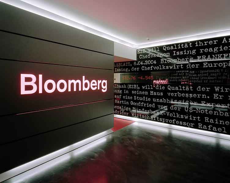 les-mba-finance-et-management-financier-signent-un-partenariat-avec-bloomberg-france